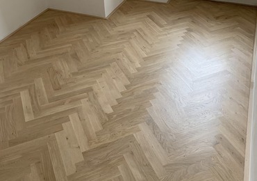 Renovace dřevěných podlah a parket  